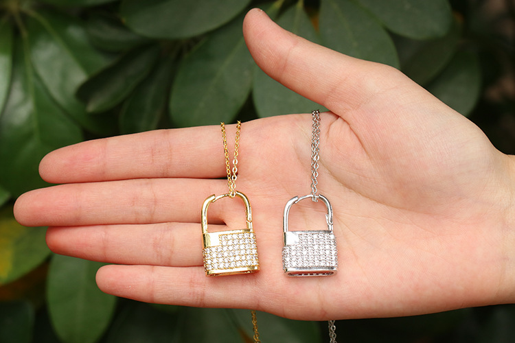 Copper Material Geometric Pattern Korea Lock-shape Copper Necklace Wholesale