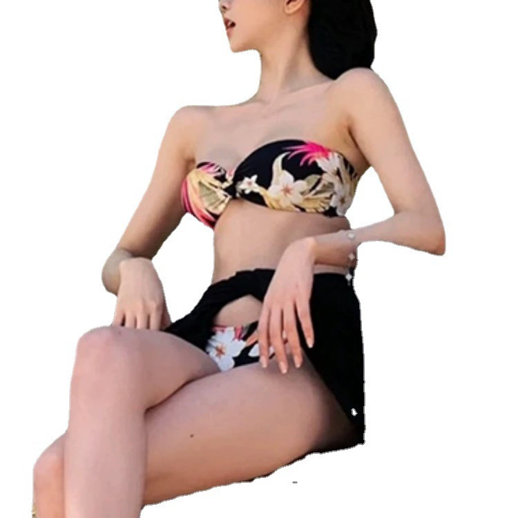 Beach sexy retro fashionable split swimwear, 2023 collection