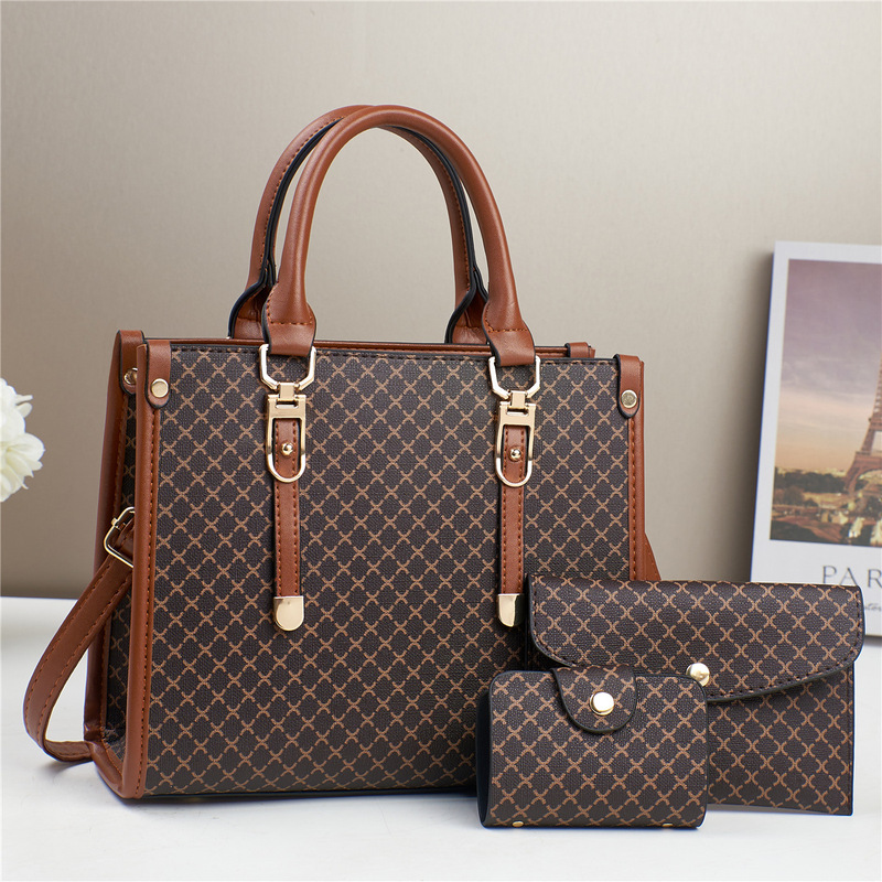 Factory direct sales of the new ladies bag fashion Joker leisure Western style simple large capacity high sense of light luxury