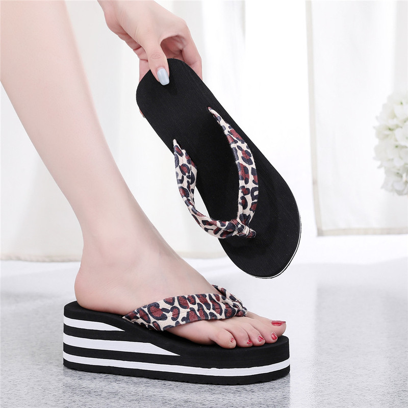 Summer New Women's Sandals Slippers Flip-flops High Thick Bottom Non-slip Clip Wedge Wedge Outwear Fashion Cross-border Internet Celebrity