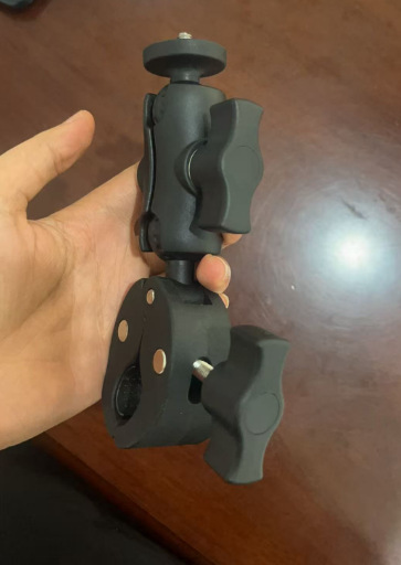 越境専用双頭強力カニ爪クランプ屋外手ぶれ補正オートバイ固定ブラケットスポーツカメラライディングブラケット