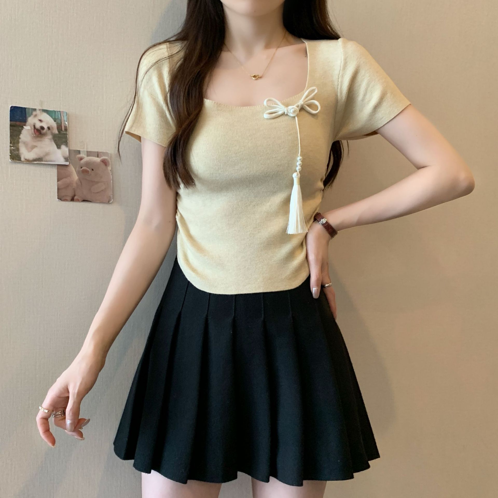 Nov poletni dizajn z naramnicami, nepravilna majica s kratkimi rokavi v kitajskem slogu, ženska pletena majica s kratkimi rokavi in ​​oglatim izrezom._voghion.com