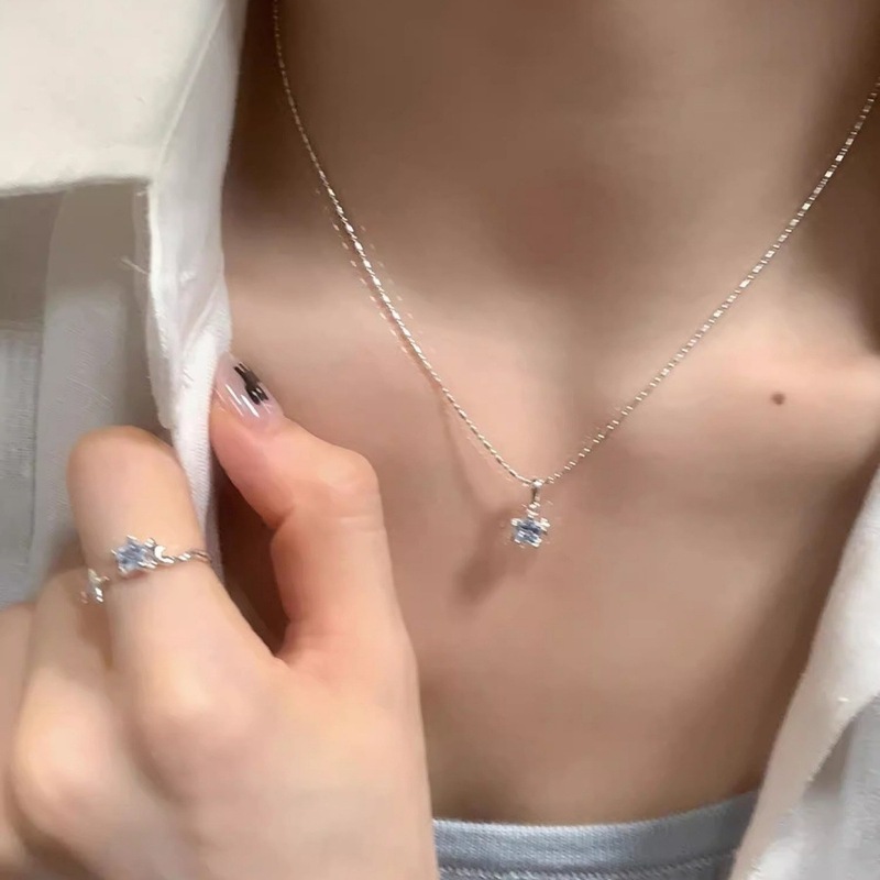 韓国版のシンプルなブルージルコンスターネックレス、女性用ニッチデザイン、ハイエンド鎖骨チェーン、甘い気質、多用途ネックレス|undefined