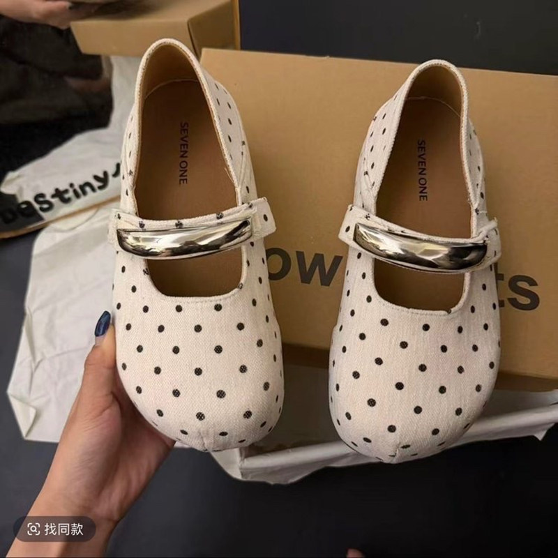 Korean-style polka dot platform Birkenstock shoes for women, 2026 autumn new collection, thick-soled, soft-soled, casual, versatile Mary Jane flats