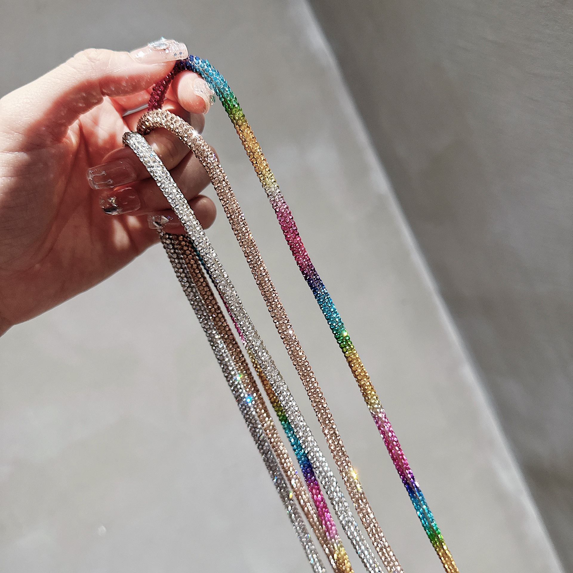 Lujo ligero color diamante de lujo brazalete larga cuerda de teléfono móvil colgante colgante de alta calidad colgante duradero