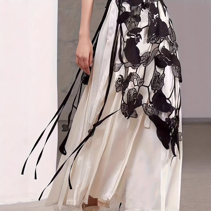 2025 New Versatile Heavy-Duty Black Skirt with a Waist-Cinching Overlay to Cover the Belly and Add a Waist Decoration