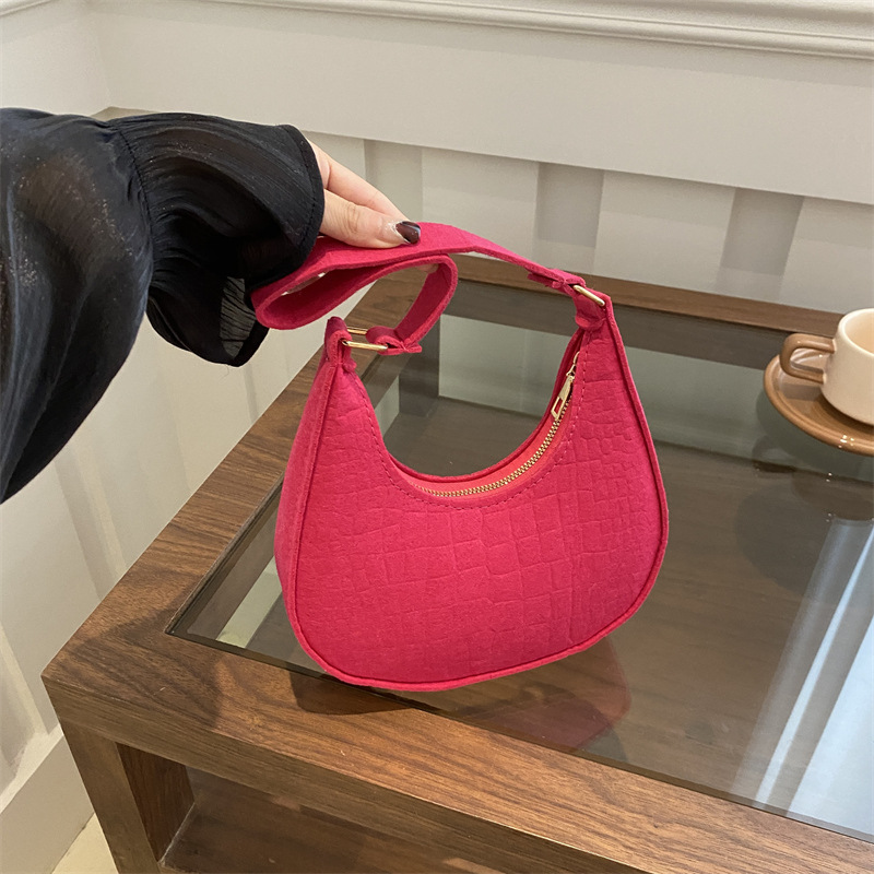 2024 otoño nuevo bolso de luna nueva moda femenina casual marea retro fieltro patrón de cocodrilo bolso de axila bolso de hombro para mujer
