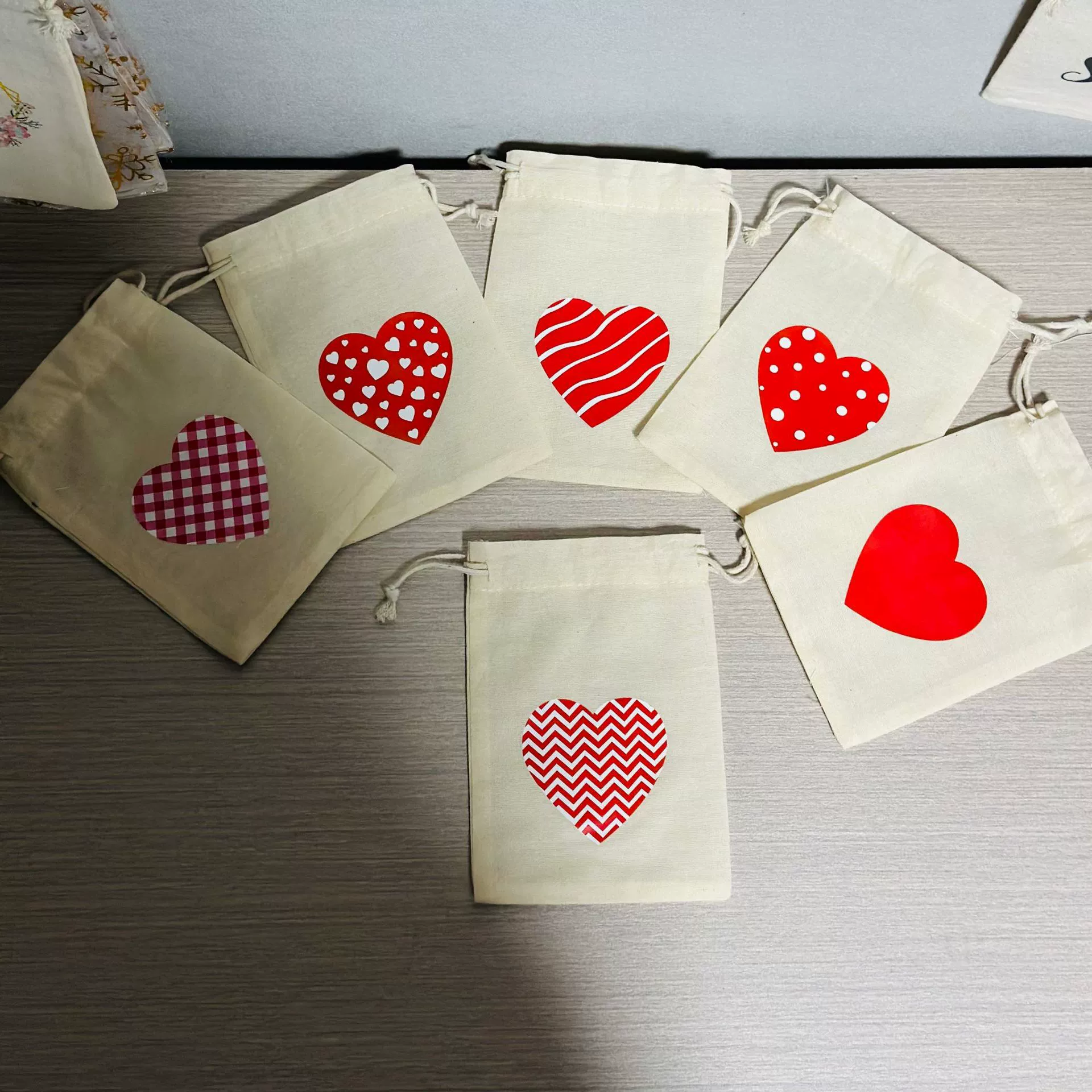 День матери, День святого Валентина, очень тонкая сумка с принтом «Любовь», упаковка для хранения ювелирных изделий, сумка на шнурке, свадебная сумка для конфет