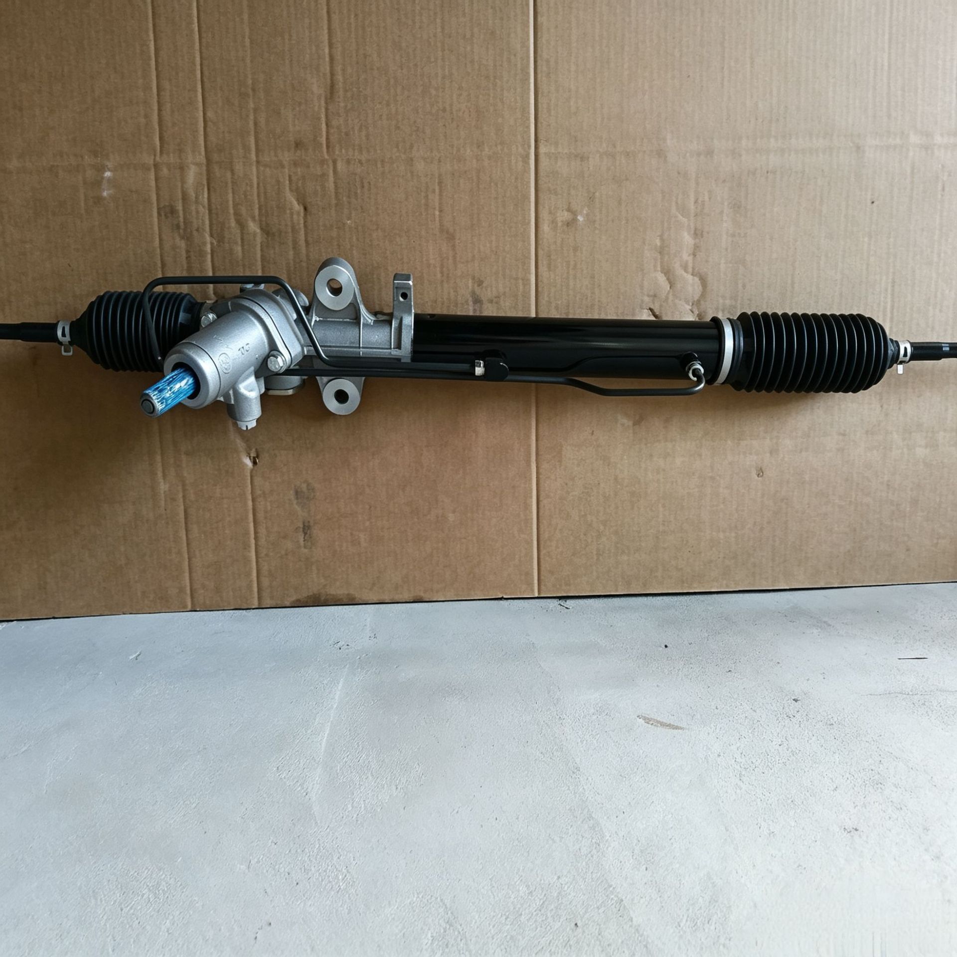 56500-1m100 56500-J4000 Suitable for Old Freddy Car Parts Steering Gear