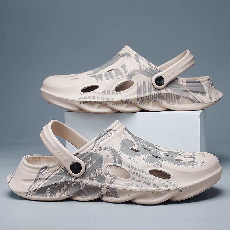 Zapatillas Baotou ropa exterior de verano para hombres zapatos casuales con agujeros de cabeza grande pisando mierda sandalias de playa resistentes al desgaste de moda