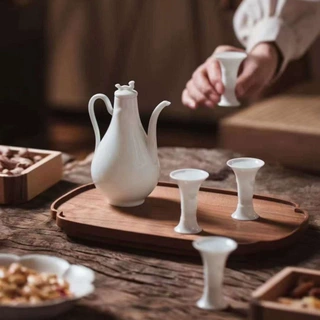 白瓷酒具套装景德镇陶瓷高白瓷酒壶小酒杯分酒器一壶四杯