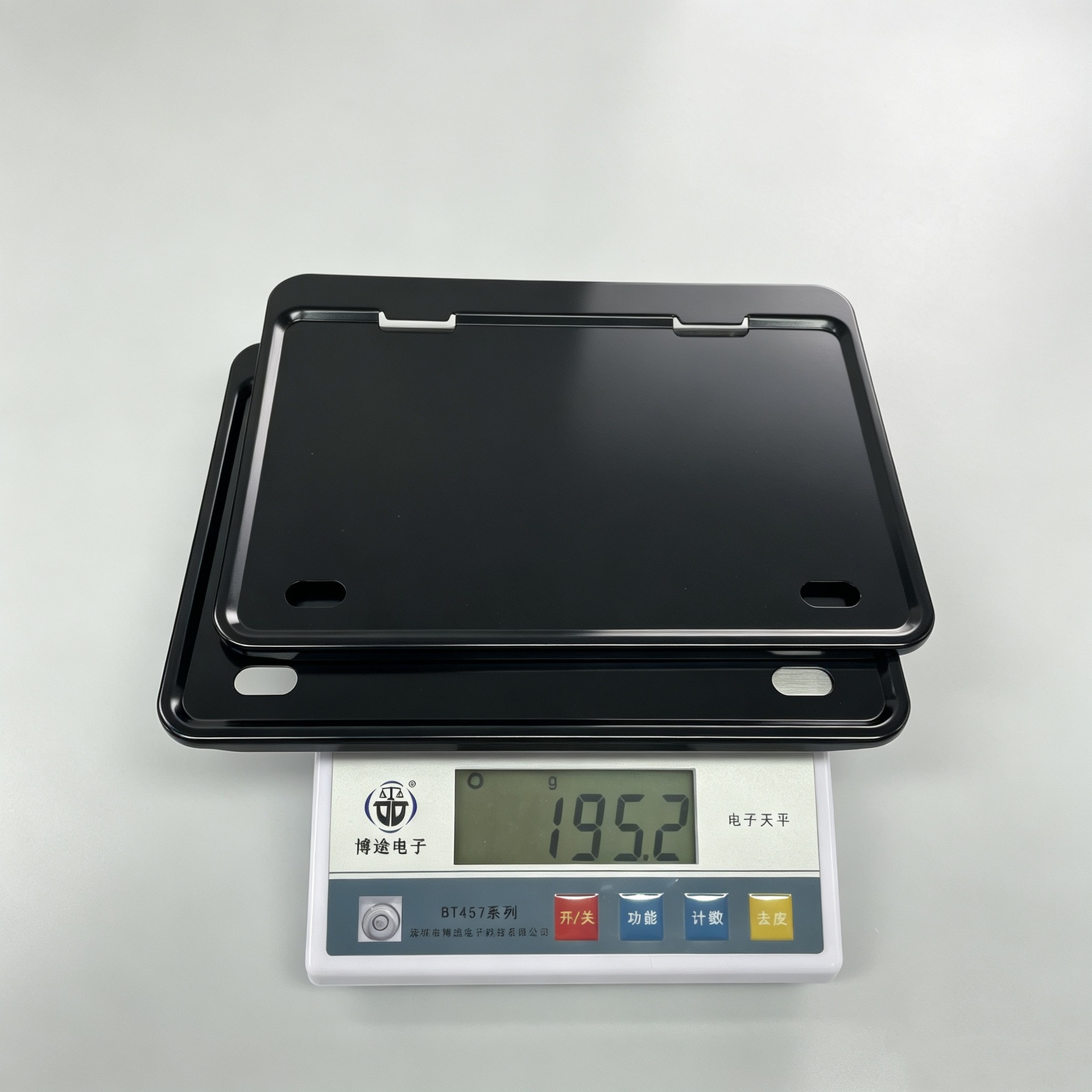 Motorcycle rear license plate frame, license plate holder, universal tail plate frame for scooters, aluminum alloy, new traffic regulations, thickened and solid