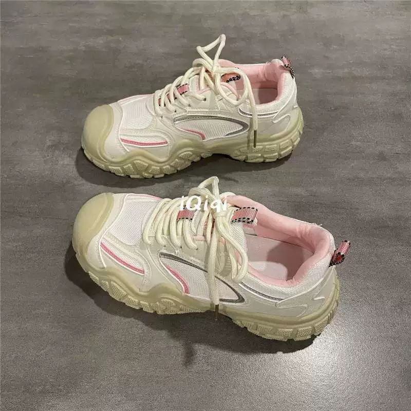 Кремовые спортивные альпинистские кроссовки в demi-season casual обувь на платформе, 2025 год, тренд сезона