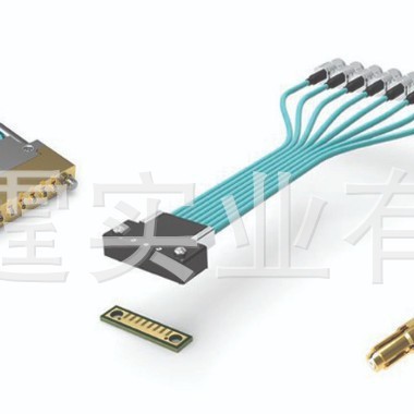 Amphenol CoreHC&trade; Ganged RF Interconnect System ����ϵͳ