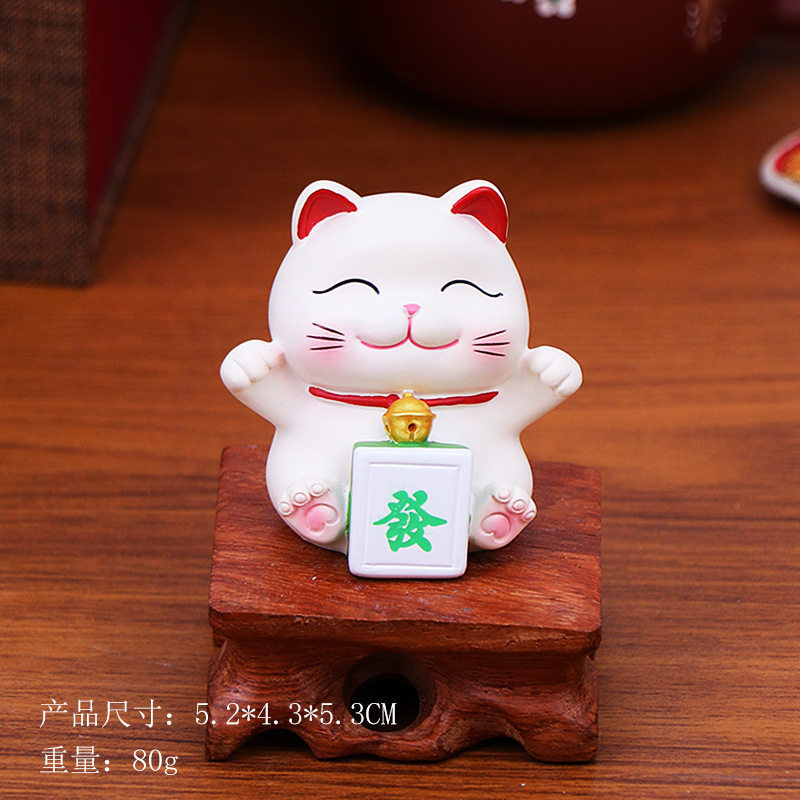 2026 New Car Ornament: Cute Fortune Cat Decoration for Car, Creative Center Console Car Interior Accessory, Internet Sensation