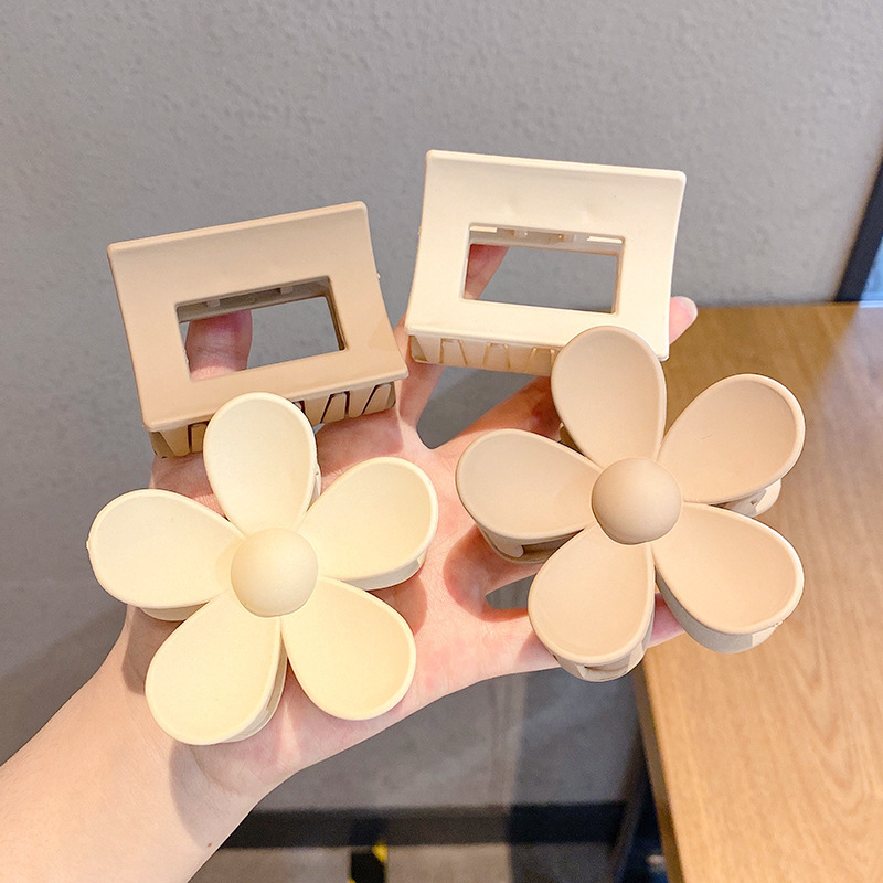 Gran tiburón clip leche serie café clip de pelo mujer cabeza espalda temperamento simple pelo agarre horquilla moda pelo accesorios al por mayor