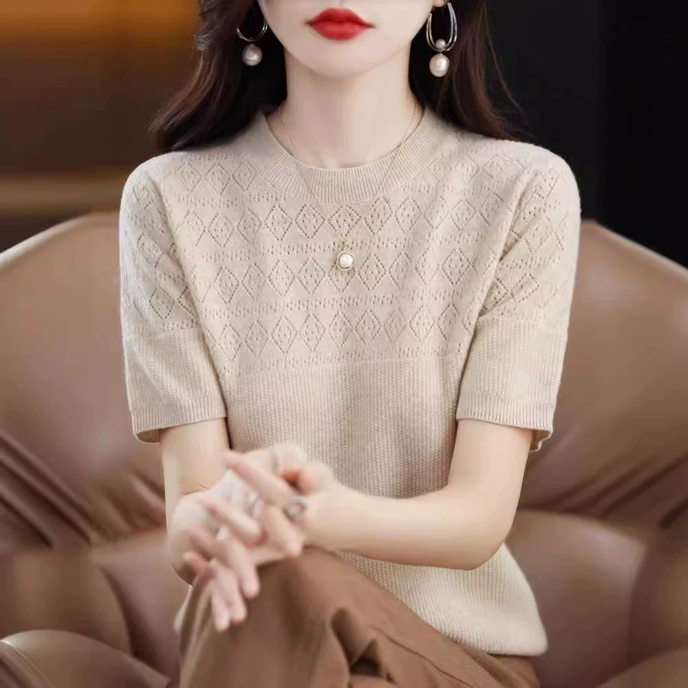 Полая трикотажная футболка с короткими рукавами женская весна и лето тонкая внешняя одежда свободная дикая рубашка с половиной рукава мелкая оптовая обработка