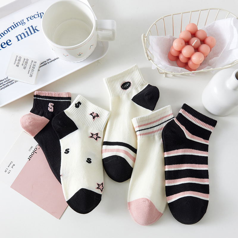 Una bolsa de 5 pares de envío gratis nuevos calcetines de la serie de dibujos animados de primavera y verano para hombres y mujeres calcetines de algodón absorbentes de sudor de boca baja calcetines de dopamina en stock