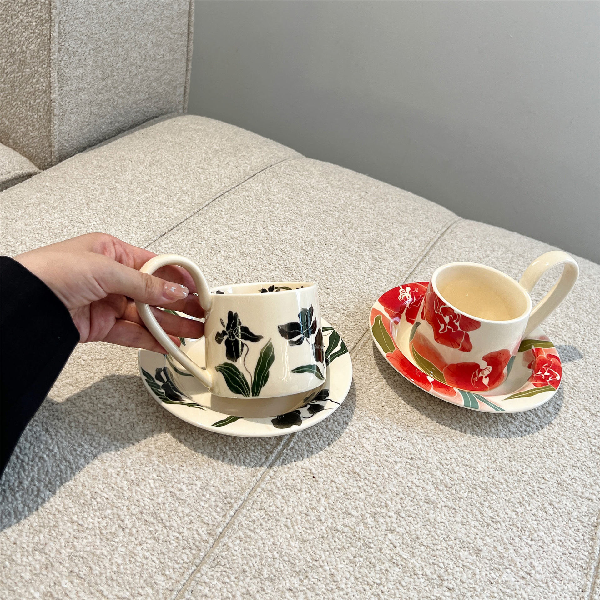 Tazas de café de cerámica de estilo medieval iris platos de latte taza de flores de la tarde taza de menú retro taza caja de regalo