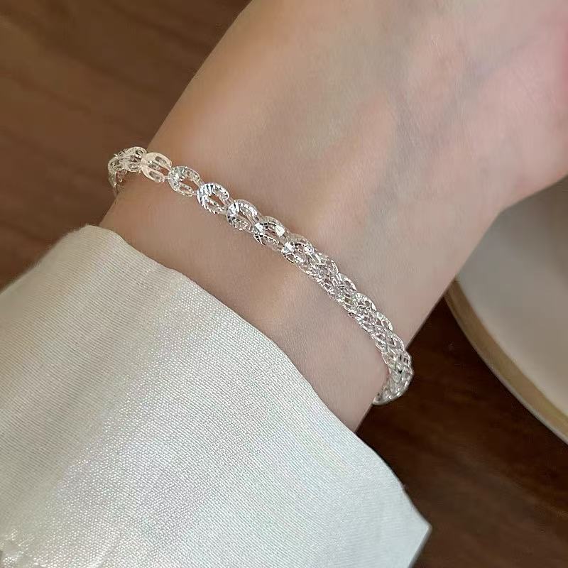 甘くて不規則な真珠のブレスレットの女性の高級な潮流のファッションの軽い贅沢なins風の高級感の小さい大衆の軽い贅沢な手飾り|undefined