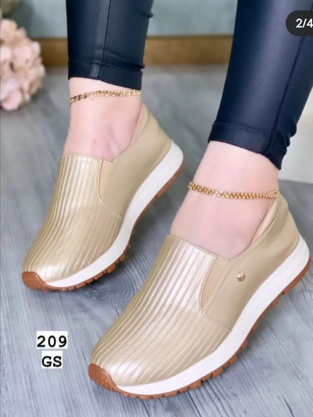 Women's Casual Commute Solid Color Round Toe Casual Shoes display picture 1
