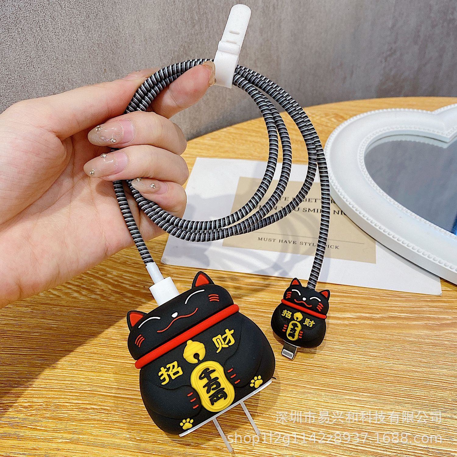 Aplicable Apple 18W / 20W cargador de cabeza de cubierta cargador de cubierta de cable de datos cubierta de 4 piezas al por mayor