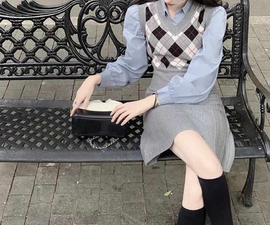 现货批发秋冬款百搭撞色千鸟格宽松学院风无袖针织背心连衣裙女士
