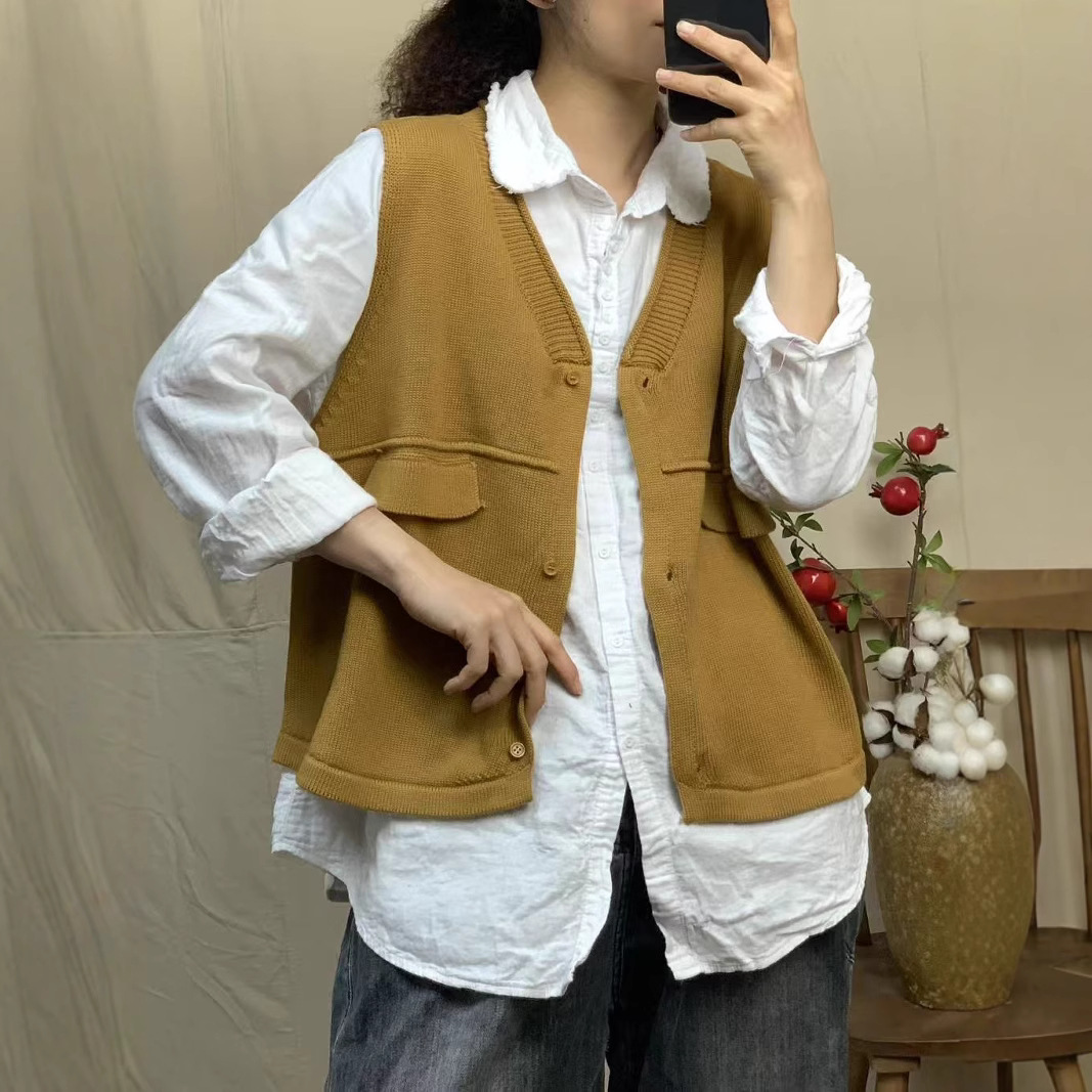 Knitted spring retro vest