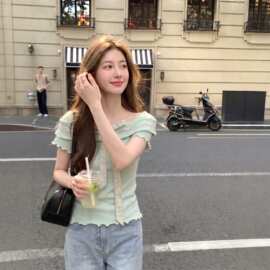 薄荷绿色短袖t恤女夏季2026新款漂亮巨好看一字肩上衣设计感小众
