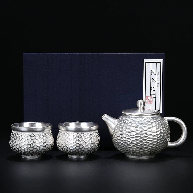 With a forged pattern teapot, tea cup, gift box, ceramic set for home use