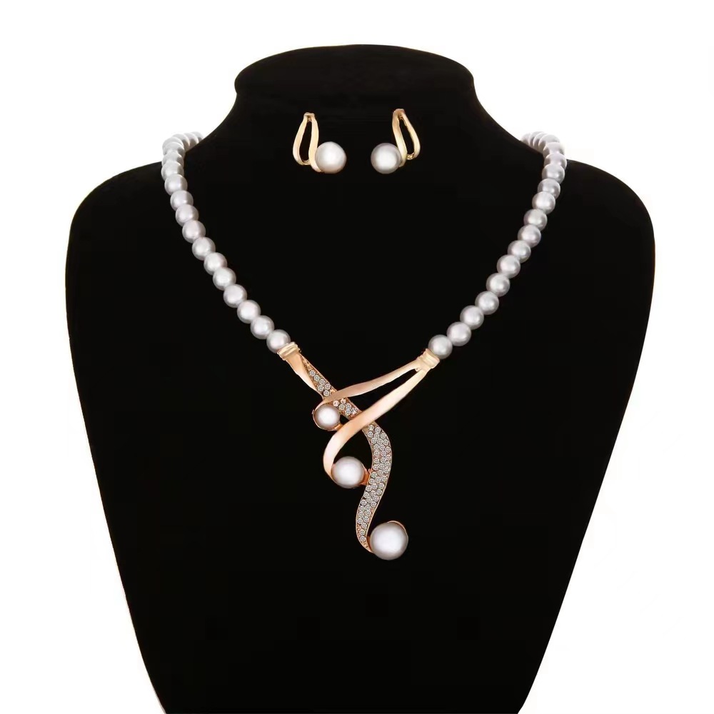 creative elegant geometric pendant pearl with zircon