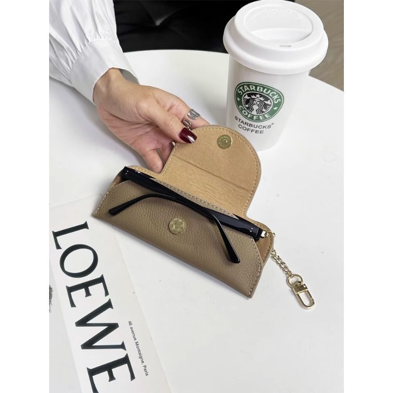 Amazon's Best-Selling Glasses Storage Bag Portable Magnetic Buckle Sunglasses Storage Box Glasses Bag Amazon's Best-Selling Glasses Storage Bag Portable Magnetic Buckle Sunglasses Storage Box Glasses Bag