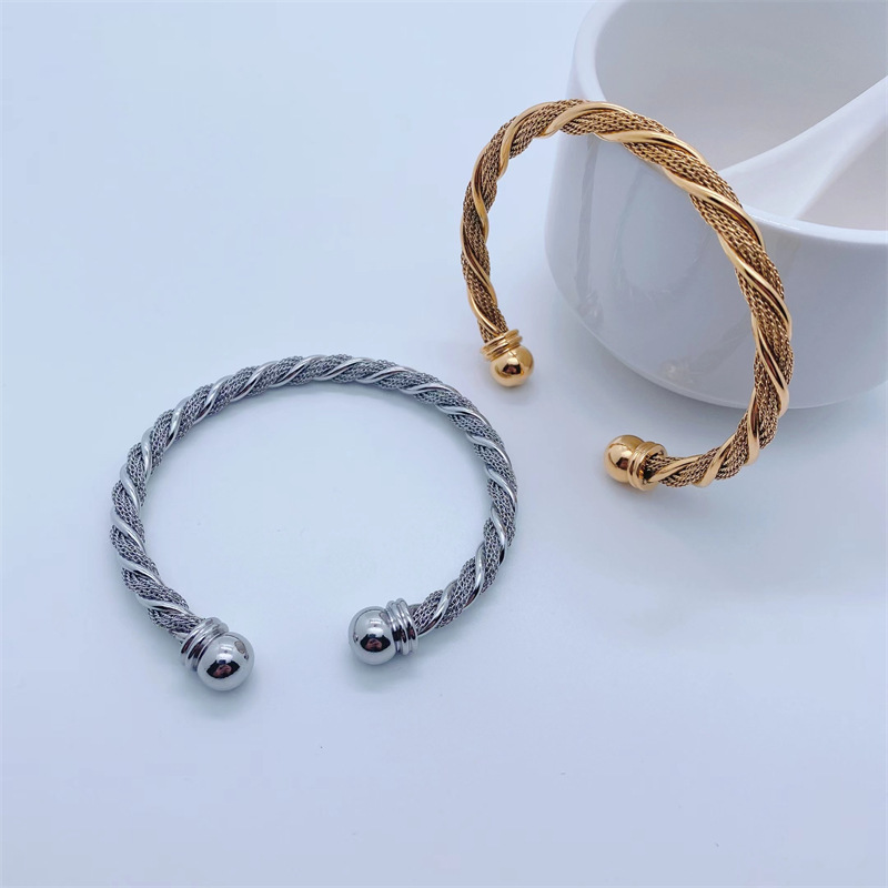 Mode Nouveau Titane Acier 18k Or Placage En Acier Inoxydable Twist Chaîne Bracelet display picture 1