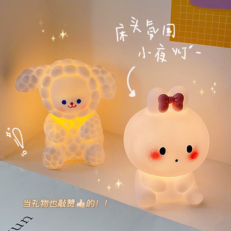 漫画の小夜灯のベッドの頭の睡眠灯の学生寮の雰囲気灯の置物の卒業生の日の創意の贈り物の卸売り