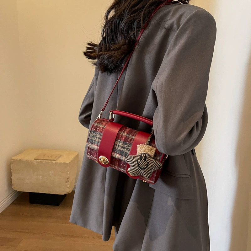 Retro handheld small bag, winter small shoulder bag, 2023