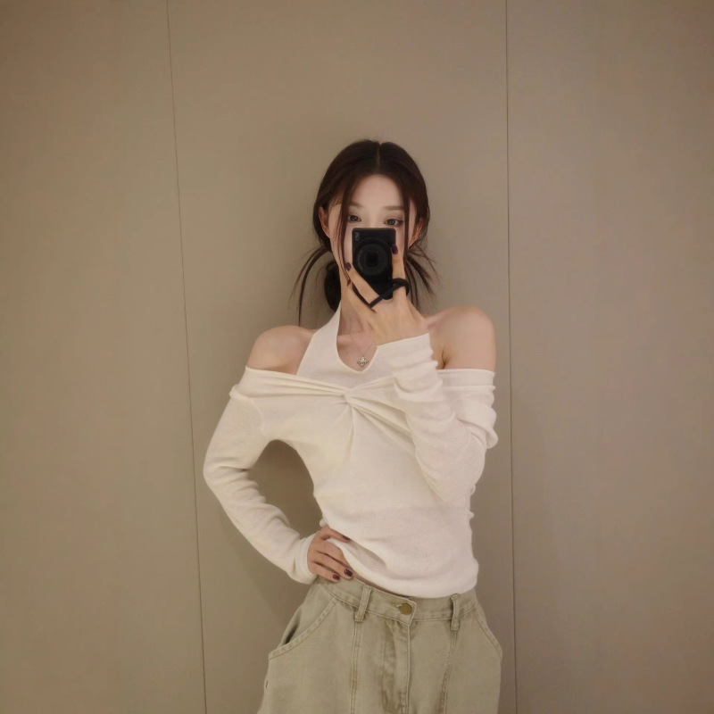 French-Style Fabric Two-Way Wear All-Wool Knit Halter Top Base Layer High-Quality Knit Faux Two-Piece Women's 2025 French-Style Fabric Two-Way Wear All-Wool Knit Halter Top Base Layer High-Quality Knit Faux Two-Piece Women's 2025