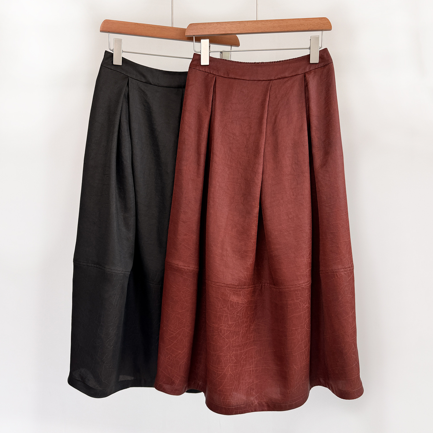 Red cloud silk A-line tulip skirt, umbrella skirt, high-waisted long skirt, vintage silk elastic waist