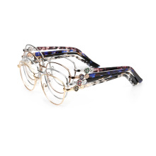 �羳���з���С���ϻ��RŮ�������˕r�н������RŮʿ�̄����e���R