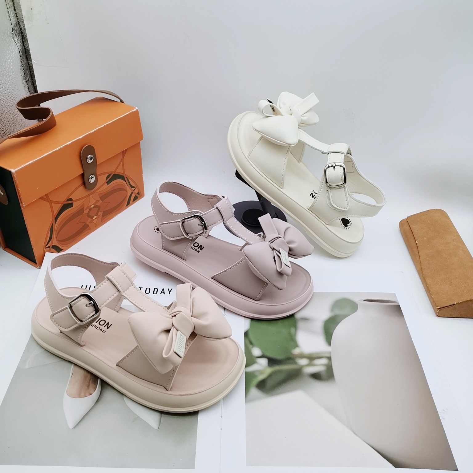 32-37 Tamaño Yongxingda sandalias 2026 lindos zapatos princesa de verano para niños coreanos zapatos de playa