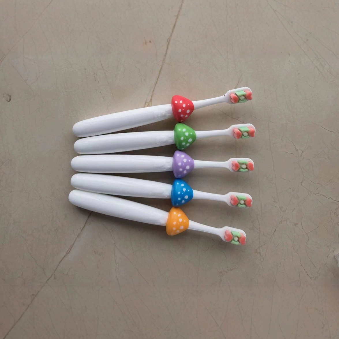 Factory in stock Children's Toothbrush Ten Thousand Hair Gingival Protection Soft and Comfortable Toddler's Toothbrush