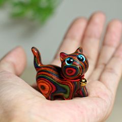 虹の木の彫刻のかわいい猫の手の件の虹の首の子猫のミニのデスクトップの置物の工芸品は国境を越えて熱売します。