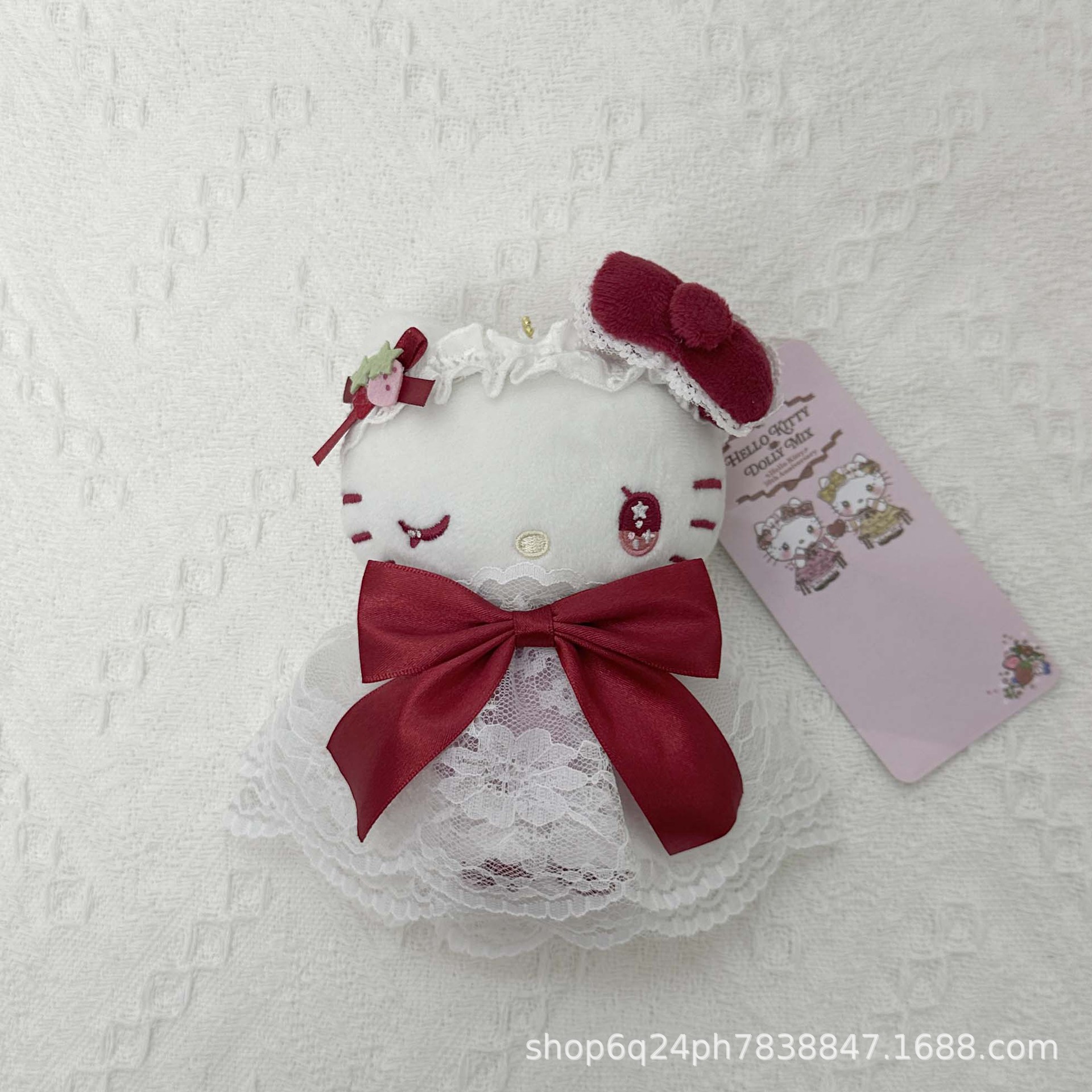 可爱日系三丽鸥Kitty 婚纱裙联名KT猫咪毛绒公仔少女心钥匙扣挂件