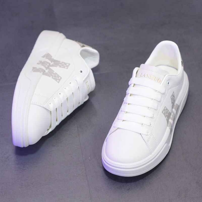 Modieuze kleine witte schoenen voor mannen en vrouwen, Koreaanse versie, trendy dikke zolen studentenschoenen, lichtgewicht en_voghion.com