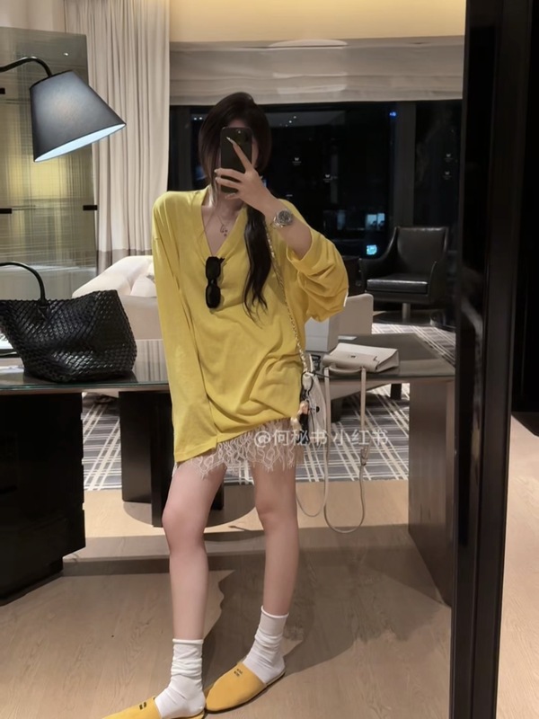 实拍~网红早秋显白黄色上衣大版宽松弛感慵懒v领长袖罩衫t恤女潮|undefined