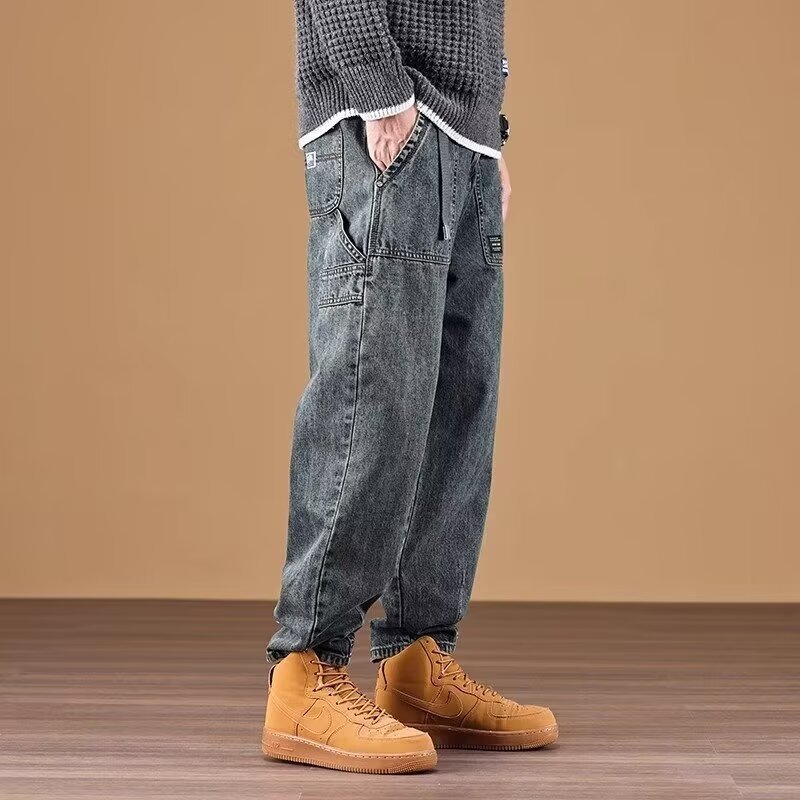 Estilo de Hong Kong hombres de moda verano nuevo estilo 2024 personalidad alfabeto jeans hip-hop ins marea calle alta tendencia pantalones guapos