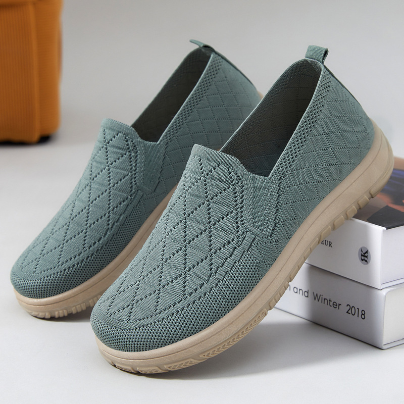 Women's Summer New Slip-On Old Beijing Cloth Shoes, Shallow Flat Shoes, Soft-Soled, Comfortable, Versatile Mom Shoes