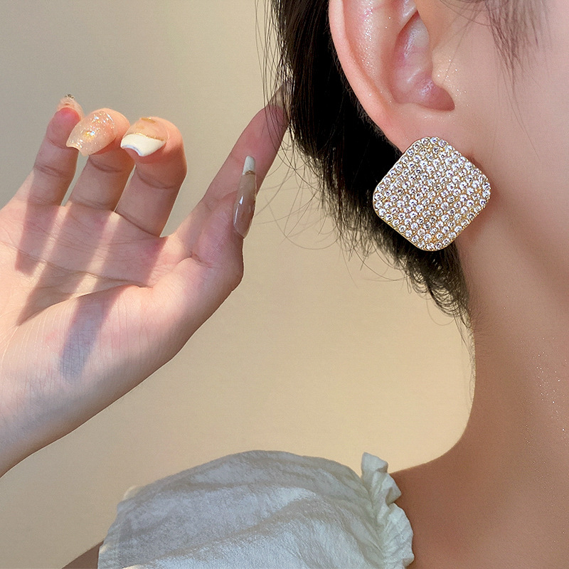 18g Weight Zircon Inlay Material Wholesale Jewelry Simple Style Rhombus Alloy Zircon Inlay Ear Studs