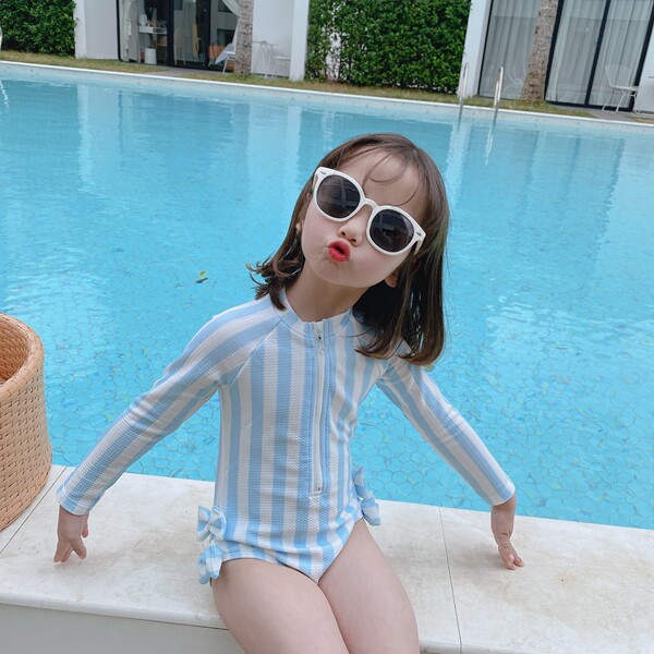 Children's cute swimwear with zipper with bow