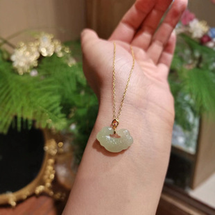 Jin Yutang Welfare and Tian Yu Qingshui Ruyi Lock to Send Silver Chain Jade Warm and Fine Xinjiang genuine goods Straight Hair