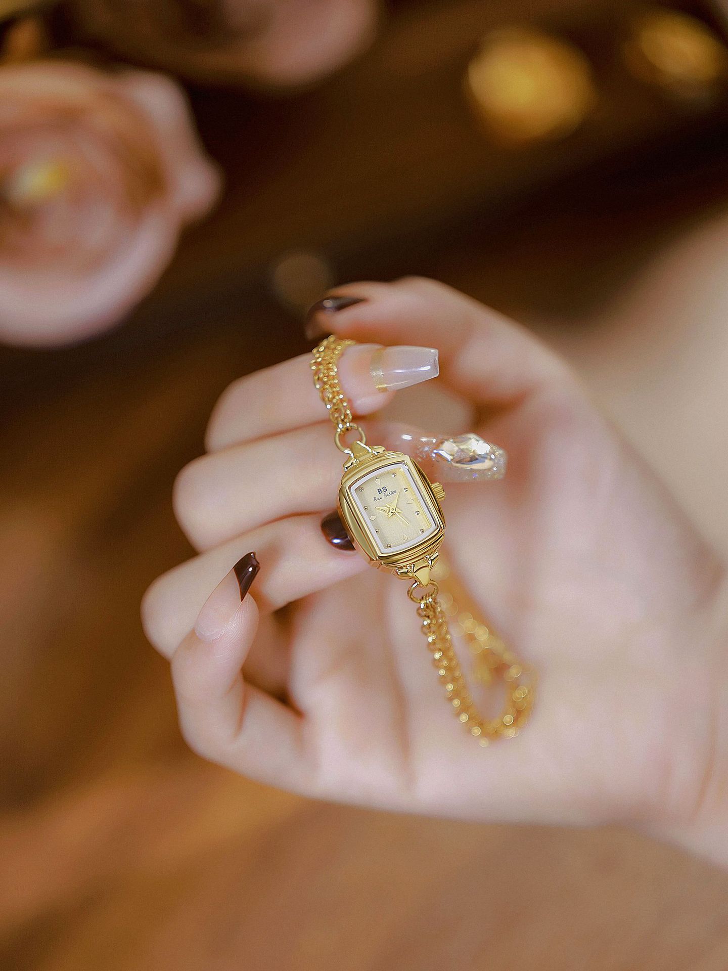 30g Weight Tempered Glass Mirror Material Alloy Strap Material Watch Classification Pointer Display Type Jewelry Buckle Buckle Style Square Dial Shape Casual, Daily Occasion Quartz Movement Solid Color Pattern Women's Gender Elegant Style Elegant Solid Color Jewelry Buckle Quartz Watch Women's Watches 13